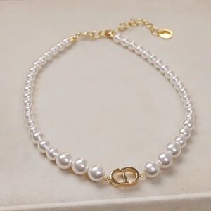 Elegant Gold and White Pearl CD Necklace
